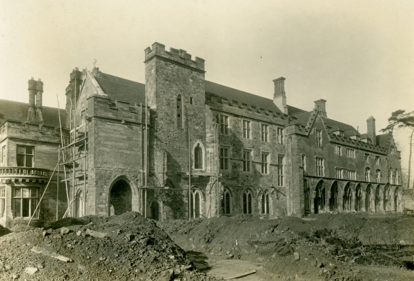 Repairing the Abbey after the fire of 1931