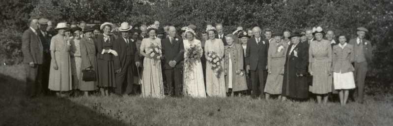 Albion and Eadie wedding group